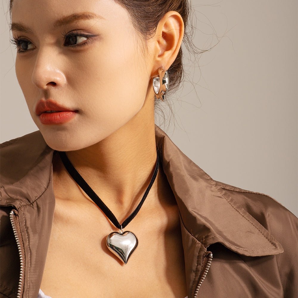 18K Heart Pendant on Suede Ribbon - gldplace