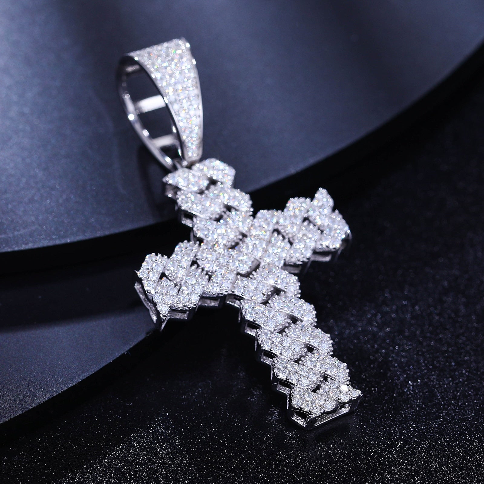 Cross Pendant Necklace with D VVS Moissanite - gldplace