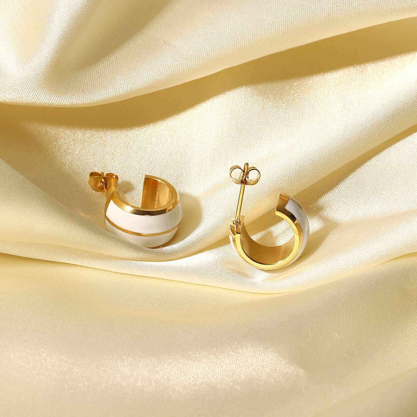 Double-layer White Emalie Earrings - gldplace