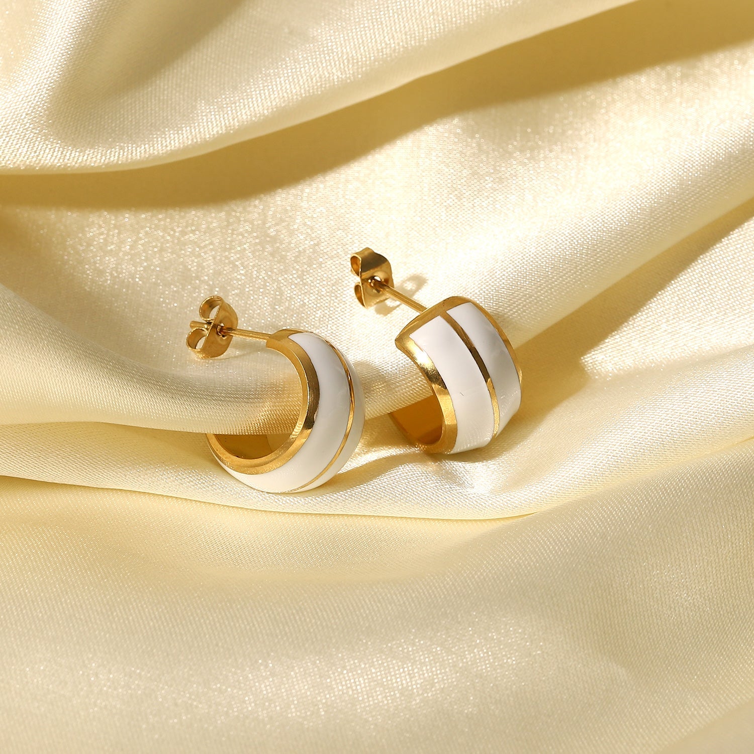 Double-layer White Emalie Earrings - gldplace