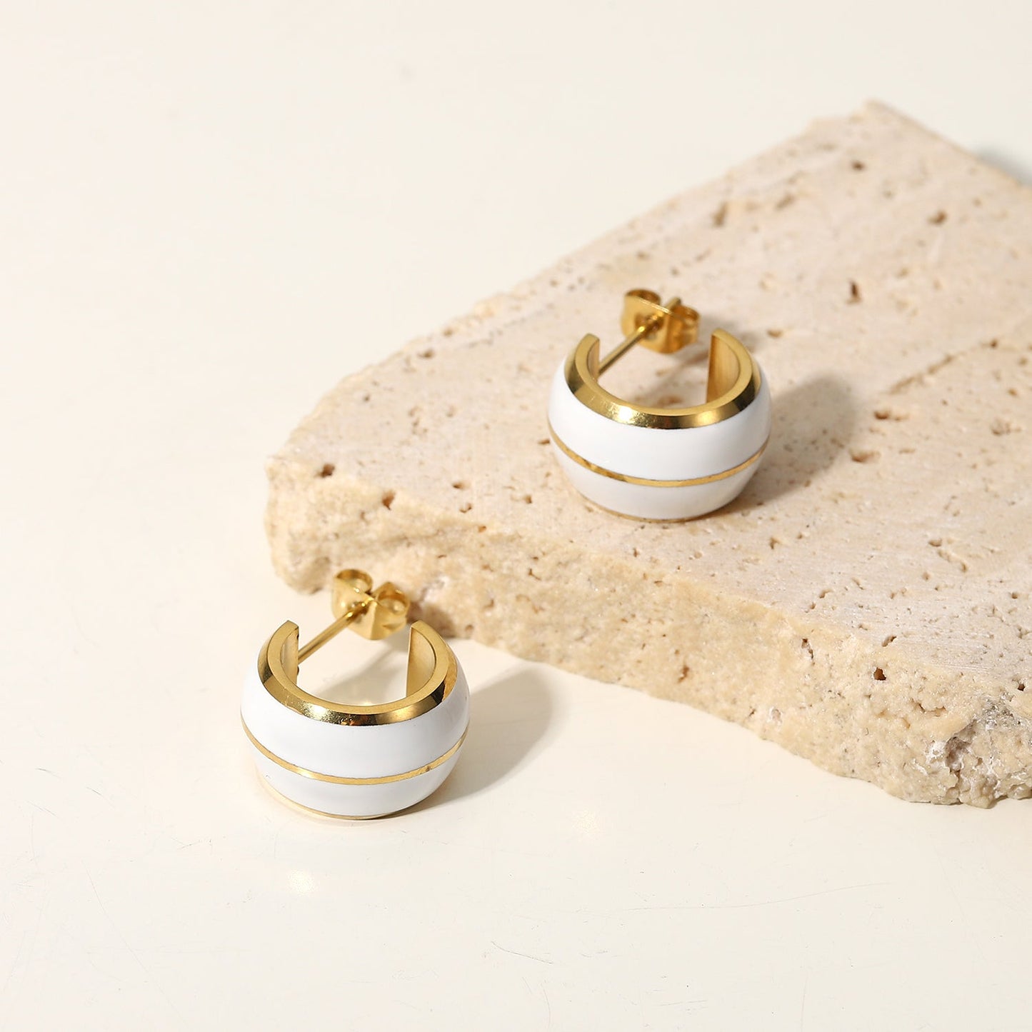 Double-layer White Emalie Earrings - gldplace